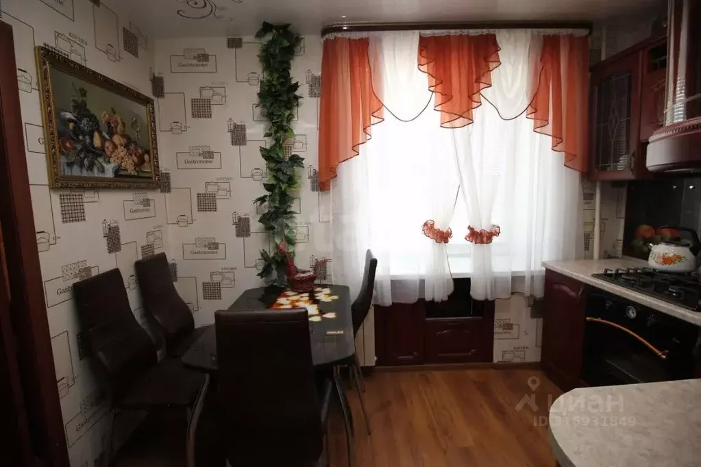2-к кв. Вологодская область, Шексна рп, Шексна Северная мкр ул. ... - Фото 1