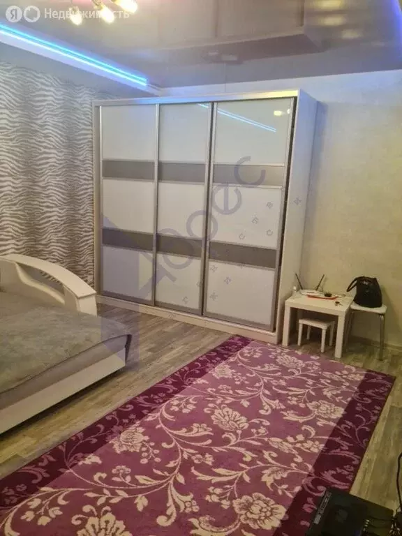 1-комнатная квартира: Буревестник, 22 (33 м) - Фото 0