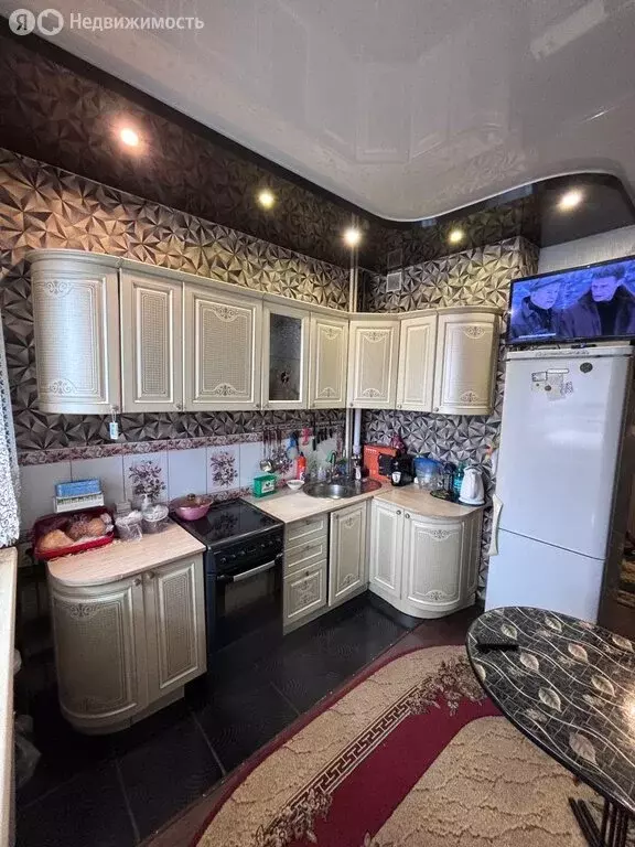 3-комнатная квартира: Нерюнгри, проспект Дружбы Народов, 37 (71.7 м) - Фото 2