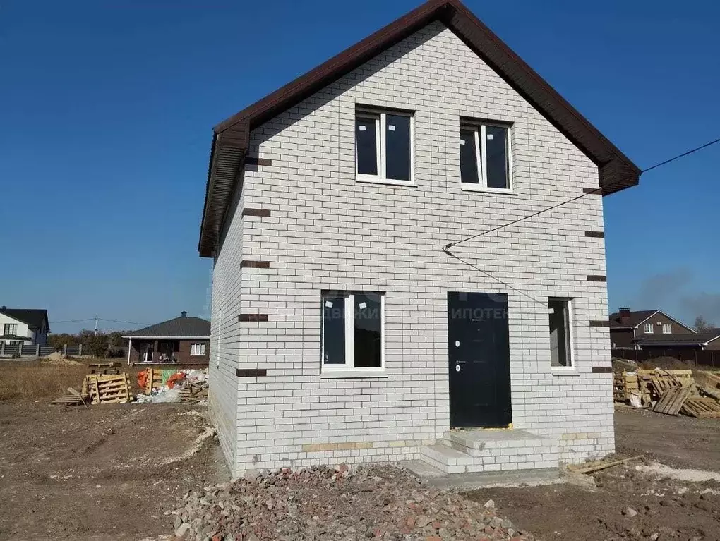 Дом в Воронежская область, с. Новая Усмань ул. Усманская, 54 (100 м) - Фото 0