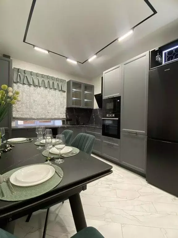 3-к кв. Хакасия, Абакан ул. Генерала Тихонова, 6 (73.0 м) - Фото 1