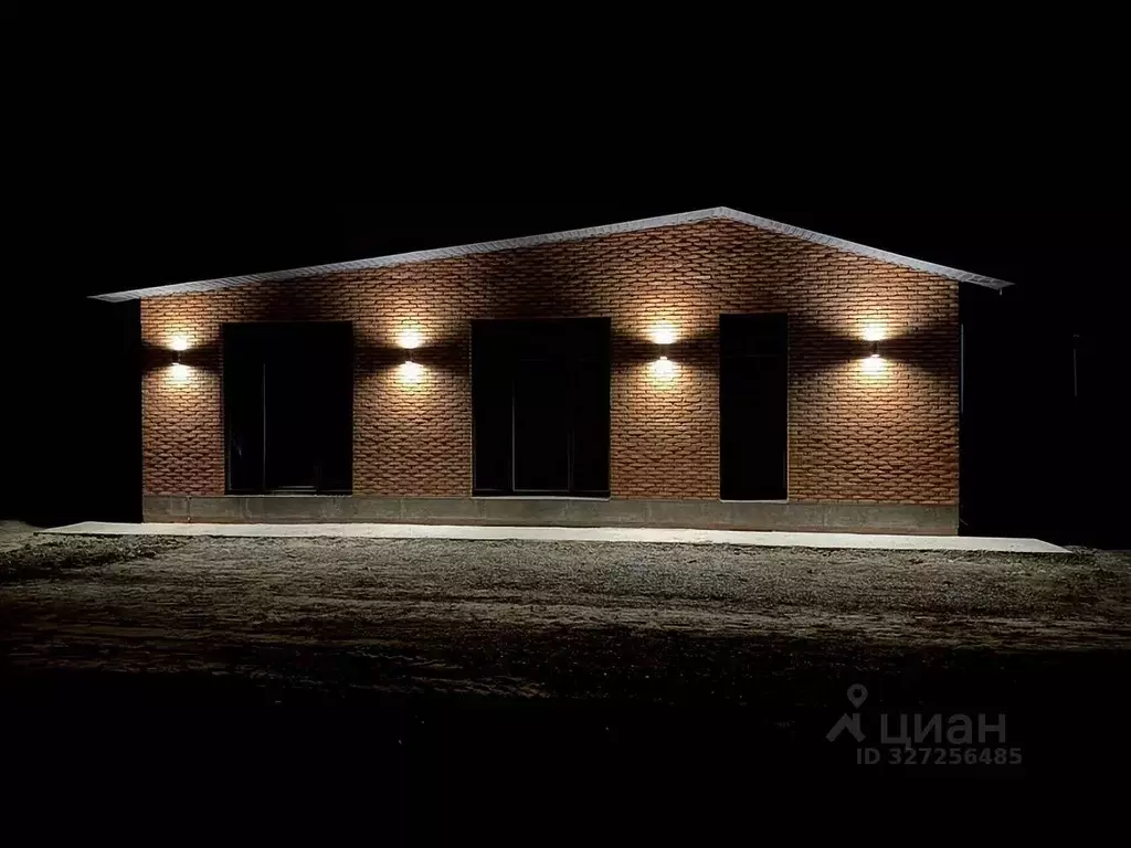 Дом в Ростовская область, Неклиновский район, с. Новобессергеневка ул. ... - Фото 1