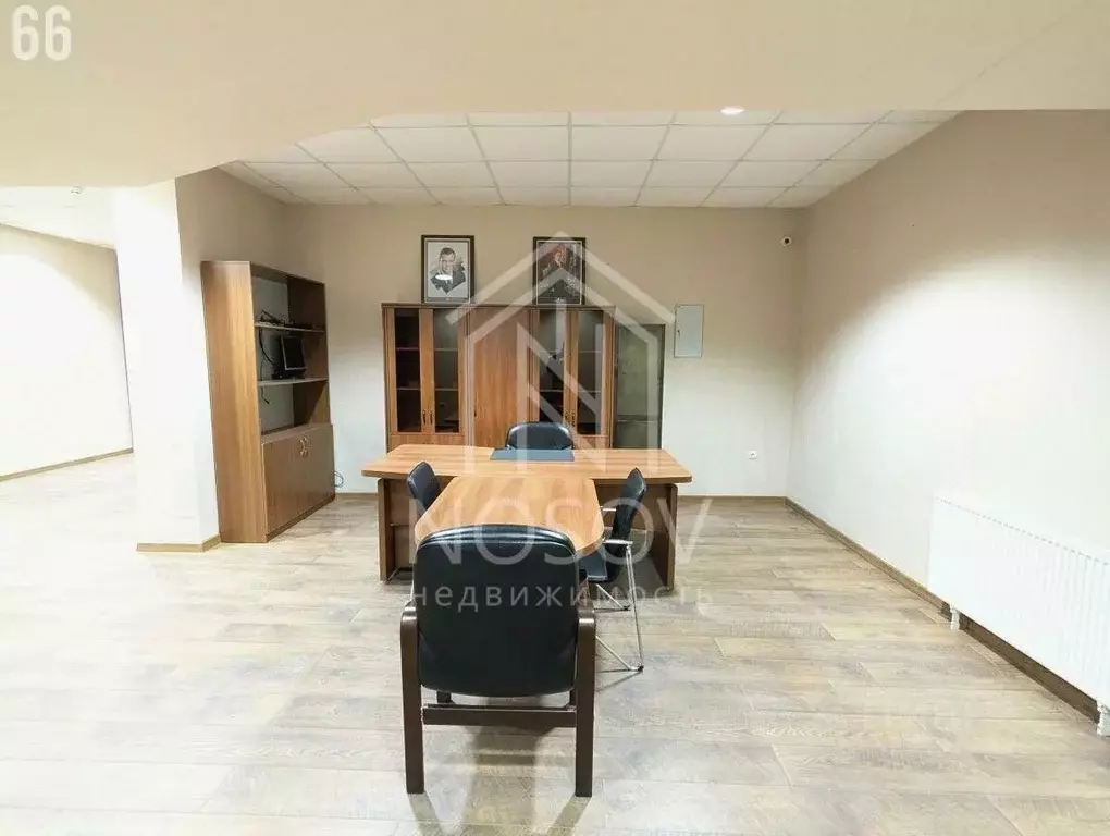Офис в Ханты-Мансийский АО, Сургут Университетская ул., 9 (90 м) - Фото 2