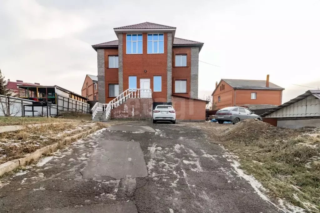 Дом в Красноярский край, Красноярск 4-я Дальневосточная ул., 1Н (489 ... - Фото 0