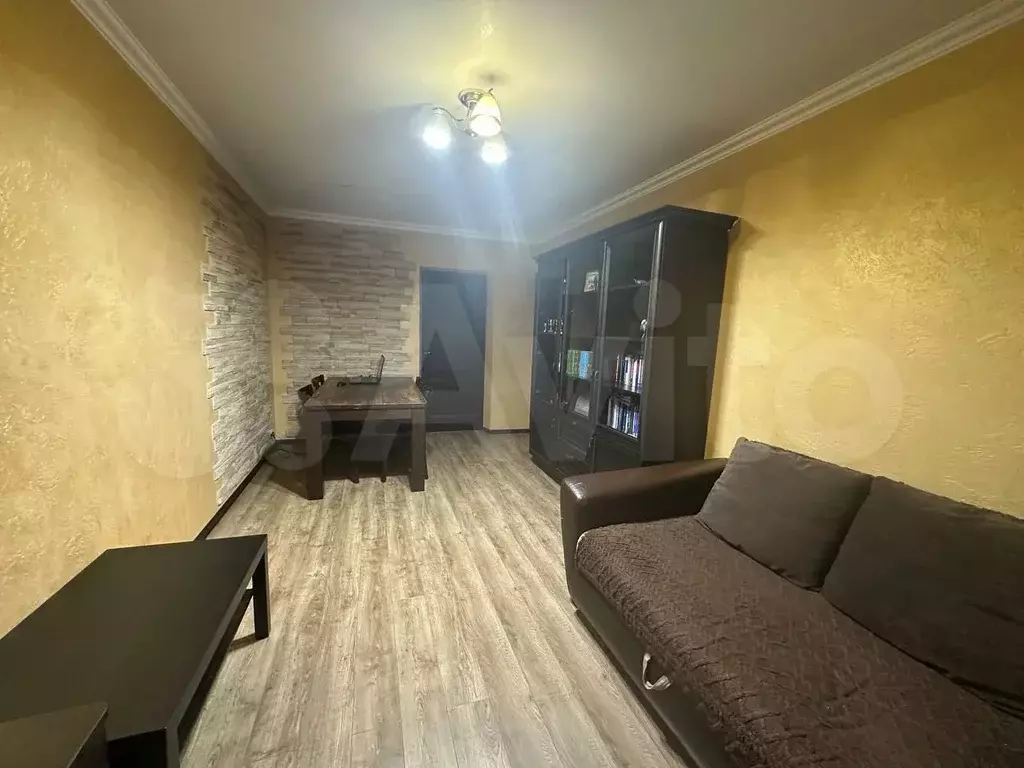 3-к. квартира, 60 м, 1/5 эт. - Фото 1