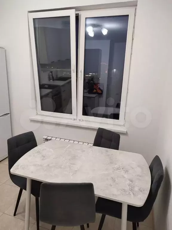 2-к. квартира, 60 м, 7/15 эт. - Фото 1