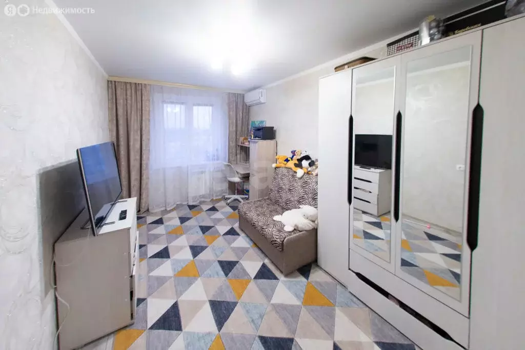 2-комнатная квартира: Альметьевск, микрорайон Алсу, улица Рината ... - Фото 2