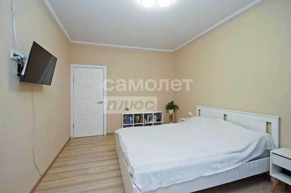 2-к кв. Омская область, Омск просп. Комарова, 11 (58.8 м) - Фото 2