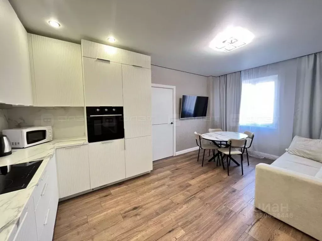 3-к кв. Татарстан, Казань Чистопольская ул., 61а (74.1 м) - Фото 0