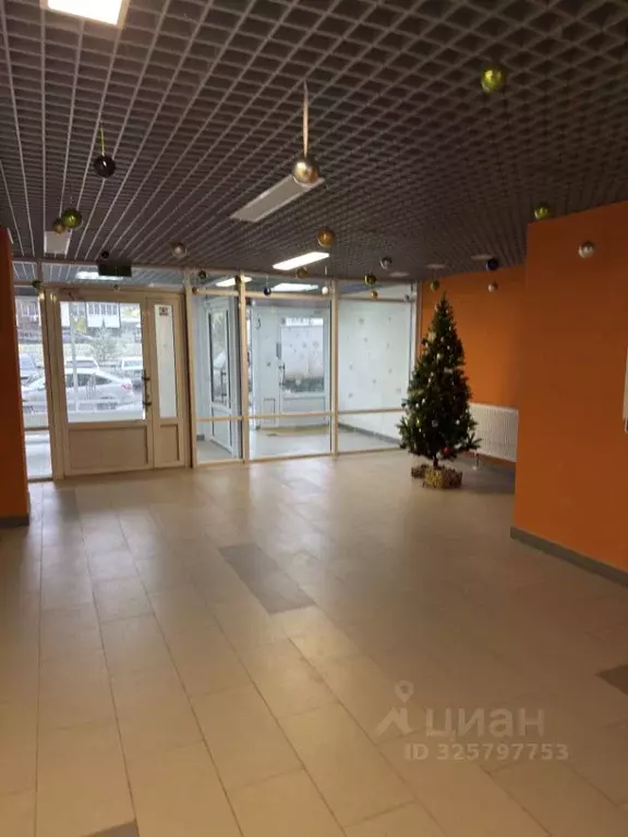 1-к кв. Волгоградская область, Волгоград ул. Степанищева, 4 (50.0 м) - Фото 2