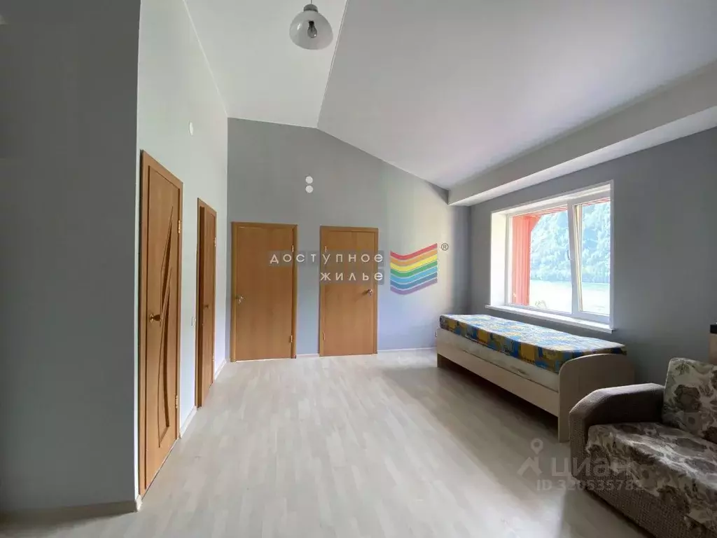 3-к кв. Красноярский край, Дивногорск Набережная ул., 55 (65.8 м) - Фото 1