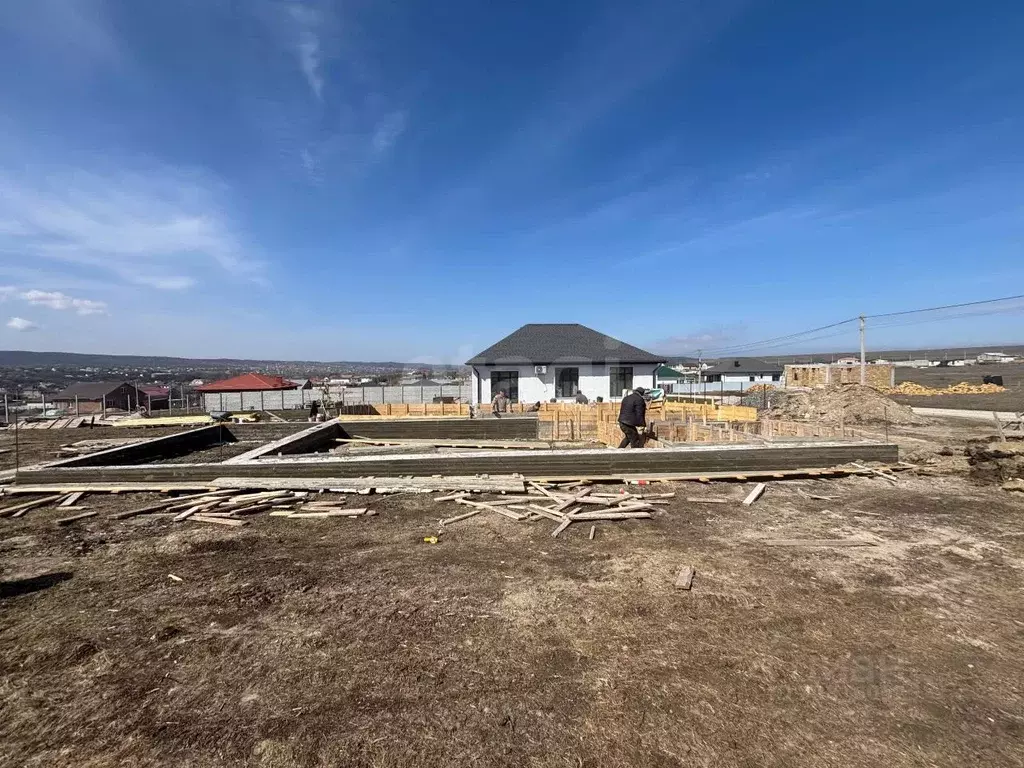 Дом в Крым, Симферопольский район, с. Доброе ул. Яшлык (100 м) - Фото 1