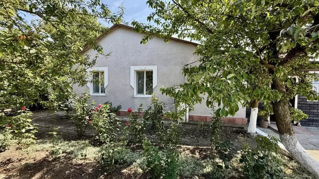 Дом в Крым, Белогорский район, с. Русаковка ул. Молодежная, 6 (71 м) - Фото 1