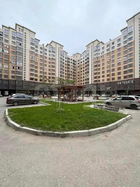 3-к кв. Дагестан, Махачкала ул. Маковая, 2к3 (92.0 м) - Фото 1