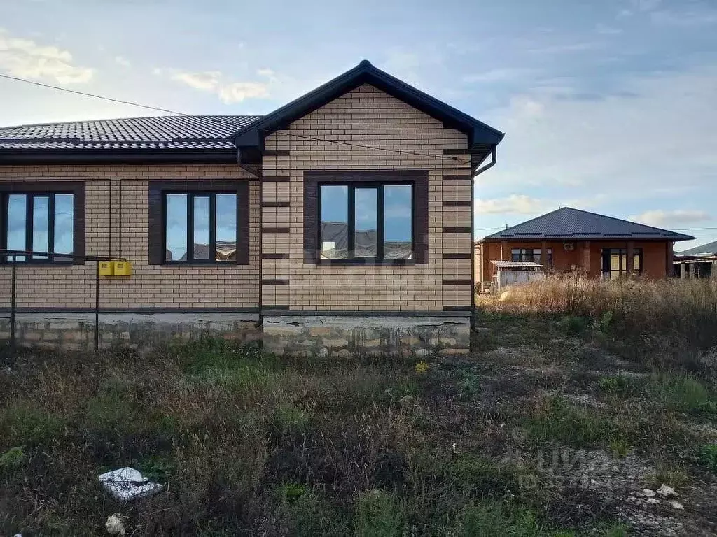 Дом в Ставропольский край, Михайловск Шпаковский район, ул. Владимира ... - Фото 1