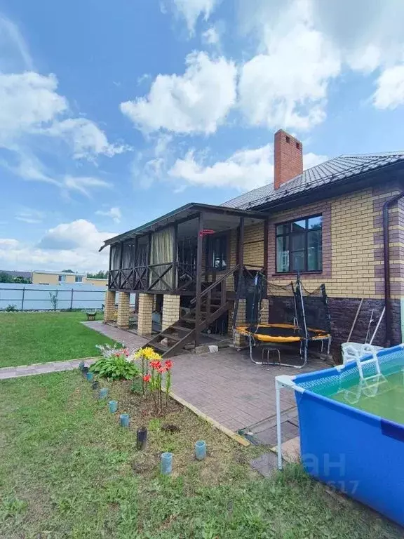Дом в Марий Эл, Волжск ул. Хвойная, 2 (300 м) - Фото 1