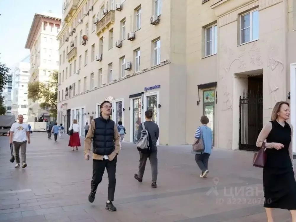 Торговая площадь в Москва ул. Земляной Вал, 25 (65 м) - Фото 1