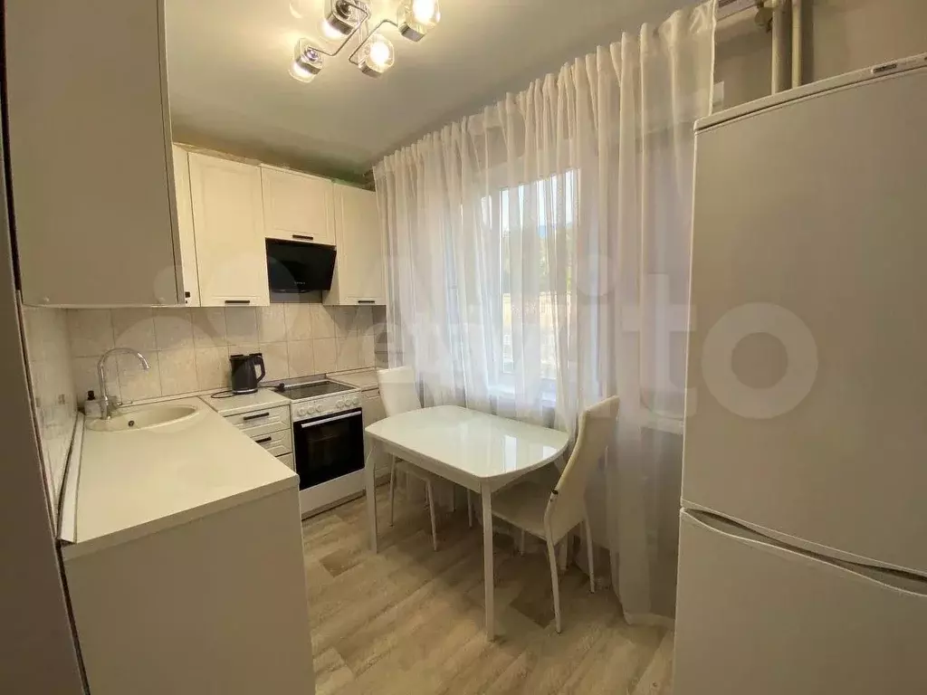 2-к. квартира, 55 м, 4/10 эт. - Фото 1