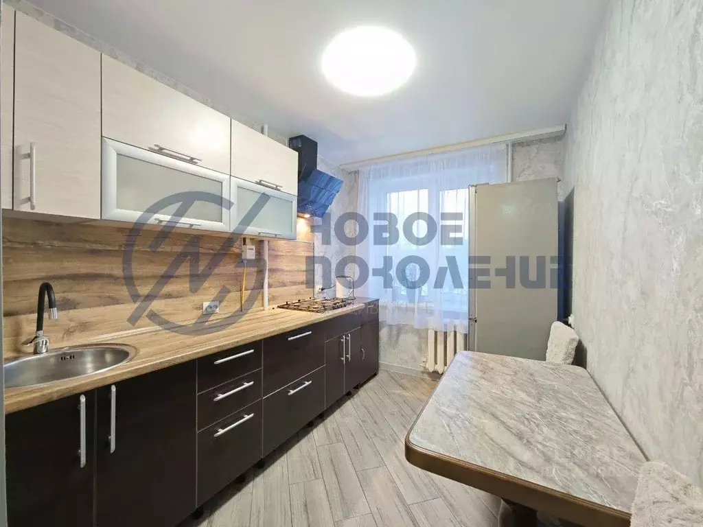 3-к кв. Омская область, Омск ул. Калинина, 10А (60.0 м) - Фото 1