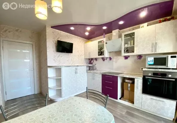 2-комнатная квартира: Тюмень, Обдорская улица, 1 (53 м) - Фото 1