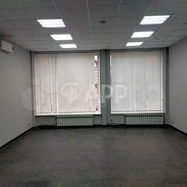 Сдаю 50м в центре - Фото 0