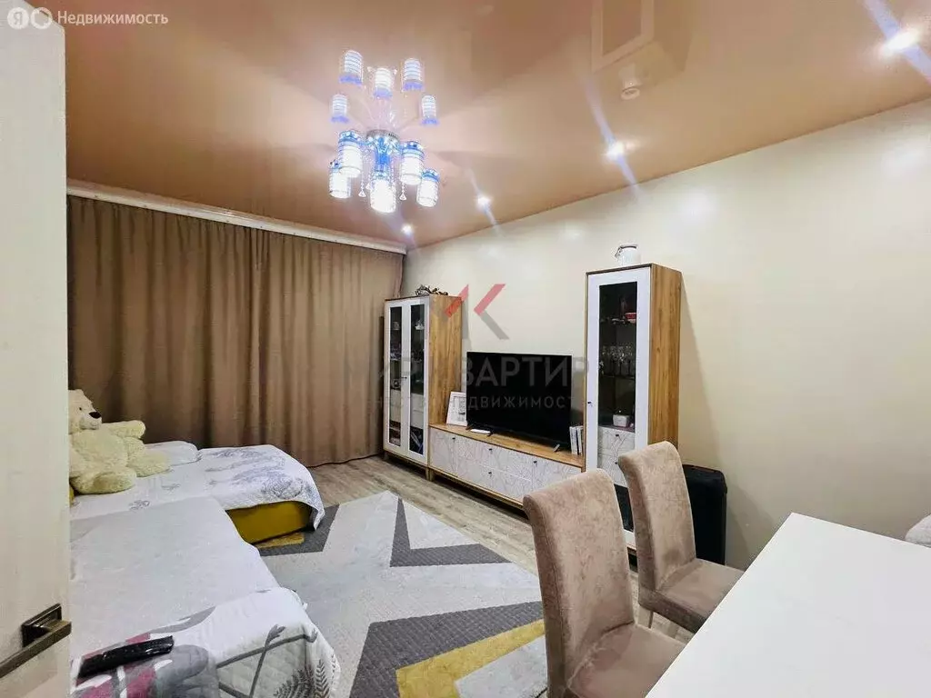 3-комнатная квартира: Кызыл, улица Ооржака Лопсанчапа, 33 (68 м) - Фото 1