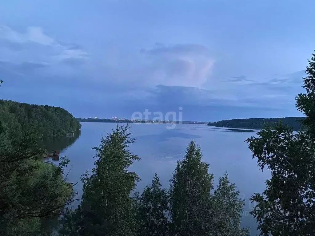 Участок в Новосибирская область, Бердск ул. Ягодная (30.0 сот.) - Фото 0