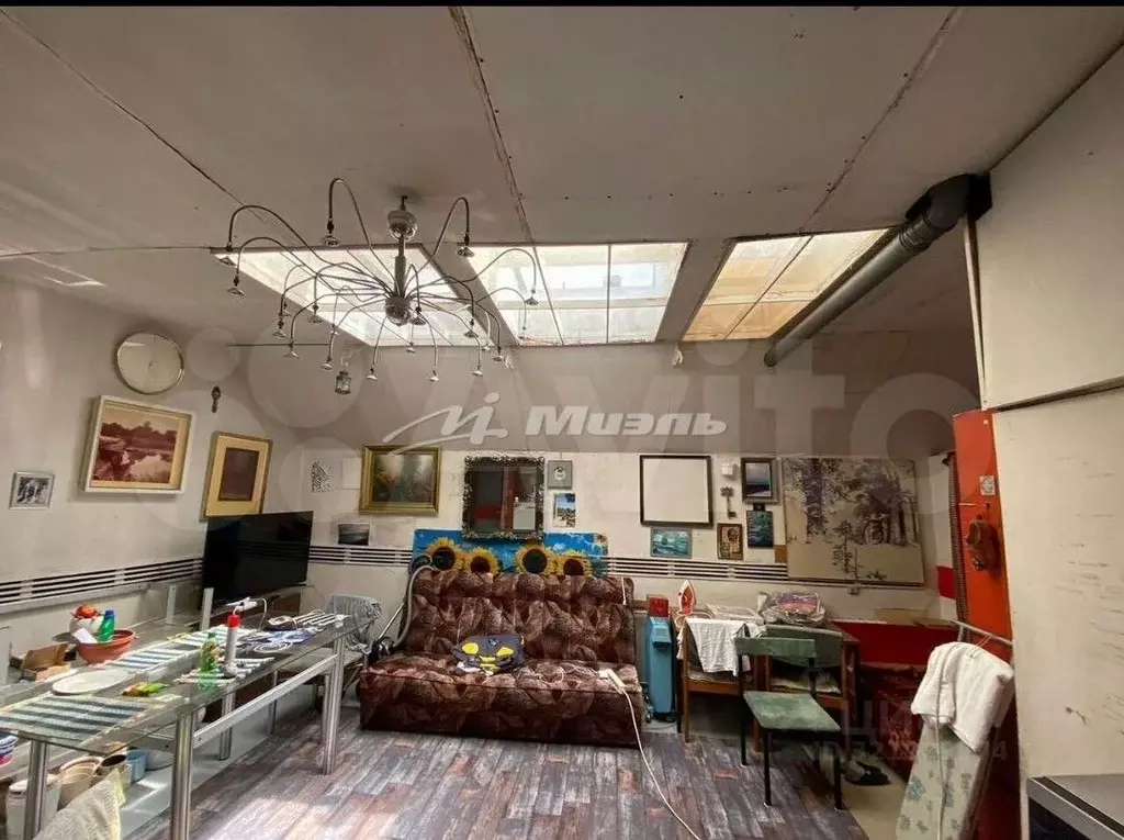 2-к кв. Крым, Симферополь просп. Кирова, 56 (60.0 м) - Фото 0