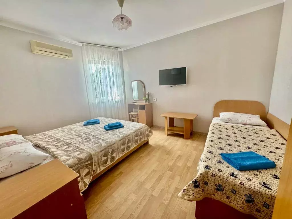Комната Краснодарский край, Геленджик ул. Александра Блока, 9 - Фото 1