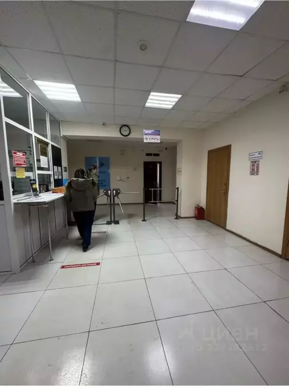 Помещение свободного назначения в Саха (Якутия), Якутск ул. Петра ... - Фото 1