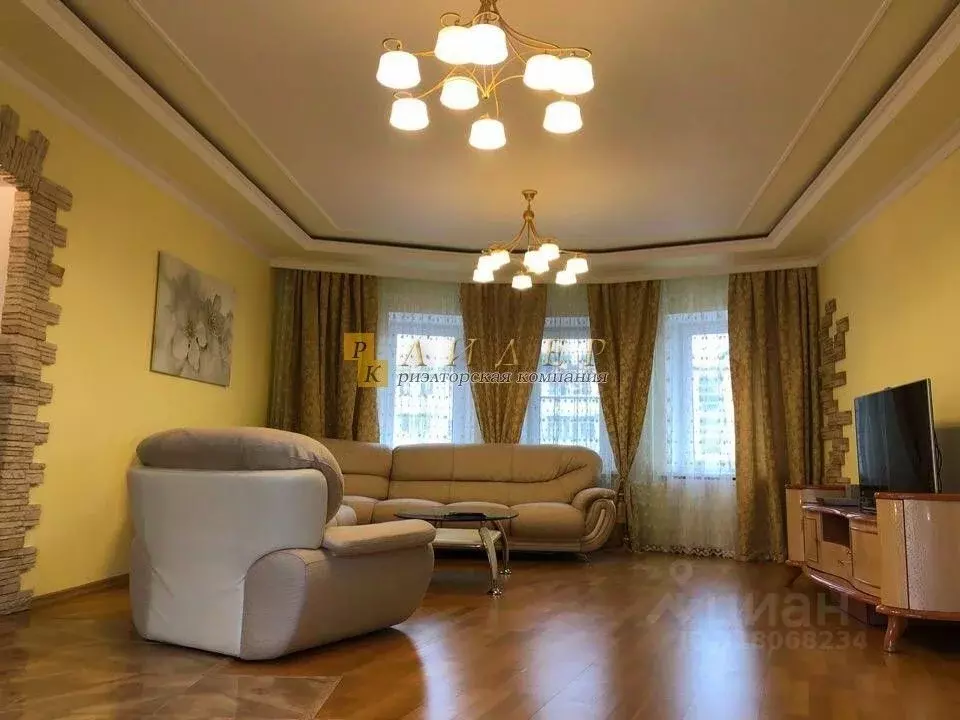 3-к кв. Калужская область, Калуга ул. Суворова, 44 (121.4 м) - Фото 0