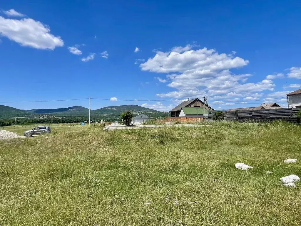 Участок в Севастополь с. Орлиное, ул. Вишневая, 35 (5.2 сот.) - Фото 1