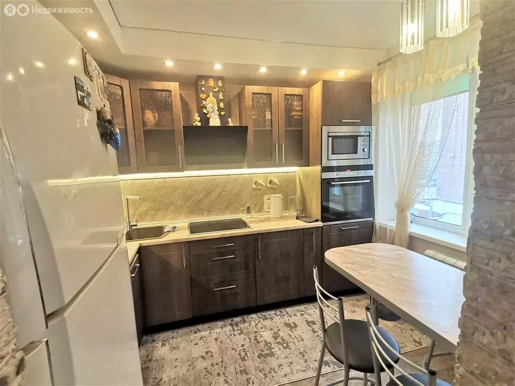 3-комнатная квартира: Тольятти, улица 70 лет Октября, 58 (65.7 м) - Фото 2