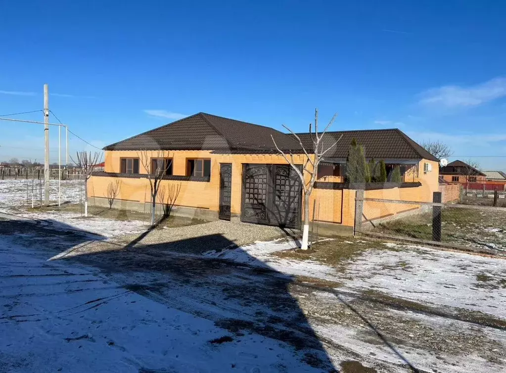 Дом 250 м на участке 6 сот. - Фото 0