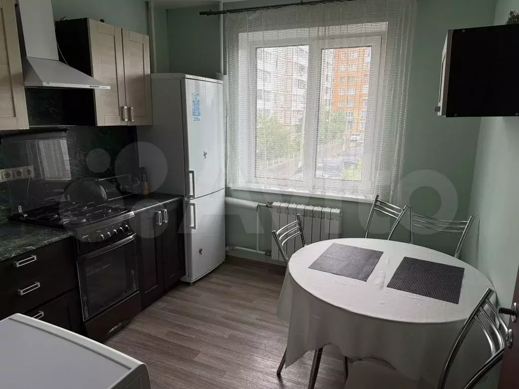 2-к. квартира, 54 м, 2/9 эт. - Фото 0