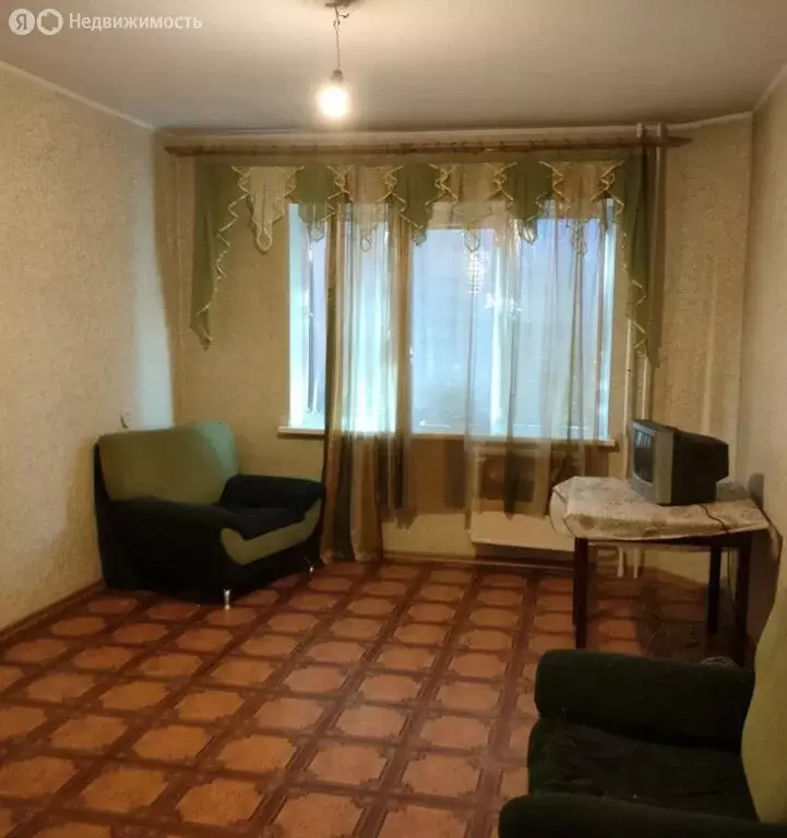 3-комнатная квартира: Омск, 6-й микрорайон, Зелёный бульвар, 6 (63.4 ... - Фото 1