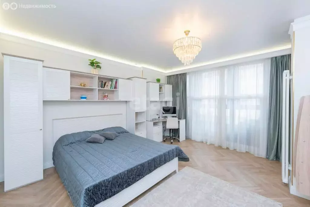 3-комнатная квартира: Пермь, улица Чернышевского, 22 (84.5 м) - Фото 1