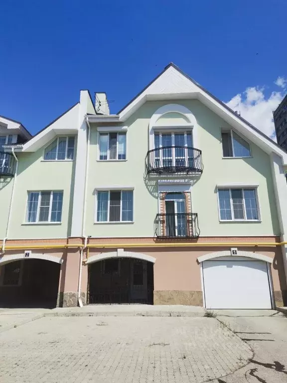 Таунхаус в Самарская область, Тольятти Коммунистическая ул., 24 (300 ... - Фото 1