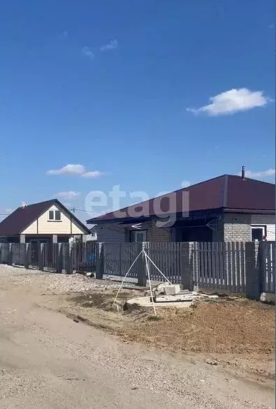 Дом в Алтайский край, Павловский район, пос. Новые зори ул. Вишневая, ... - Фото 1