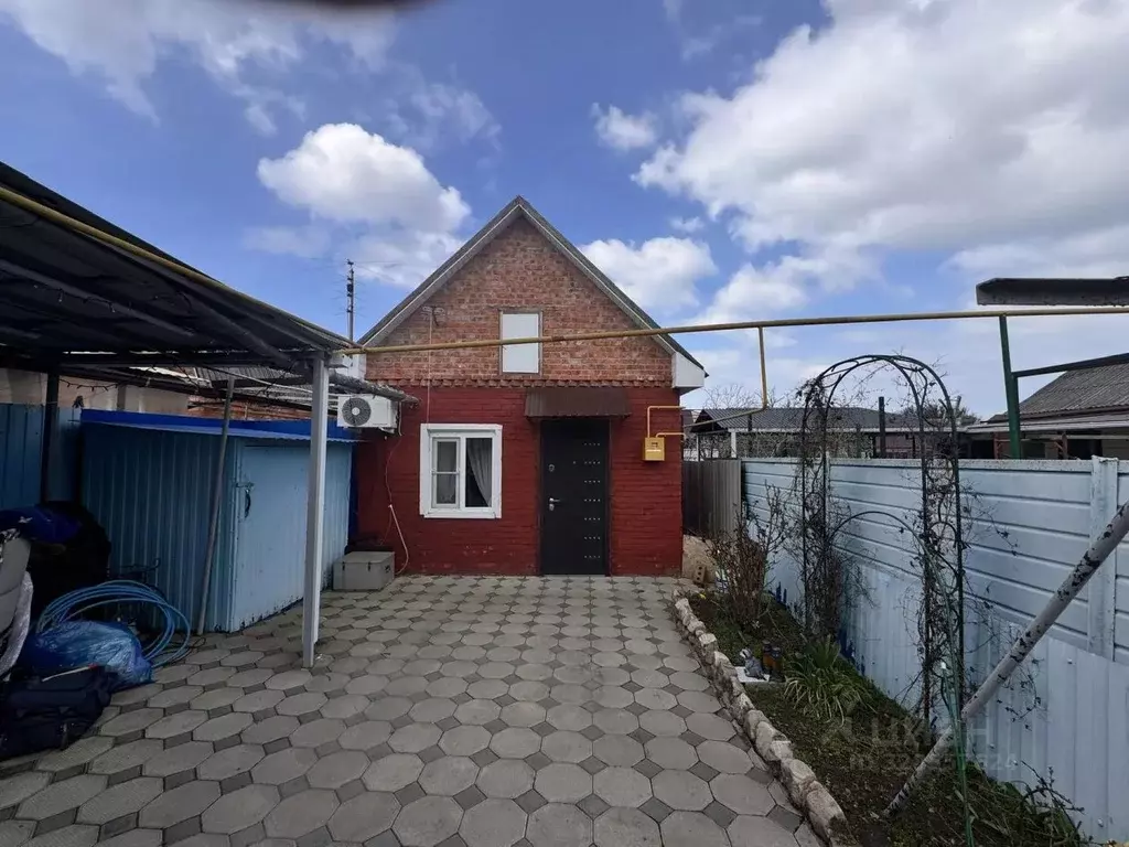 Дом в Краснодарский край, Ейск Севастопольская ул. (80 м) - Фото 1