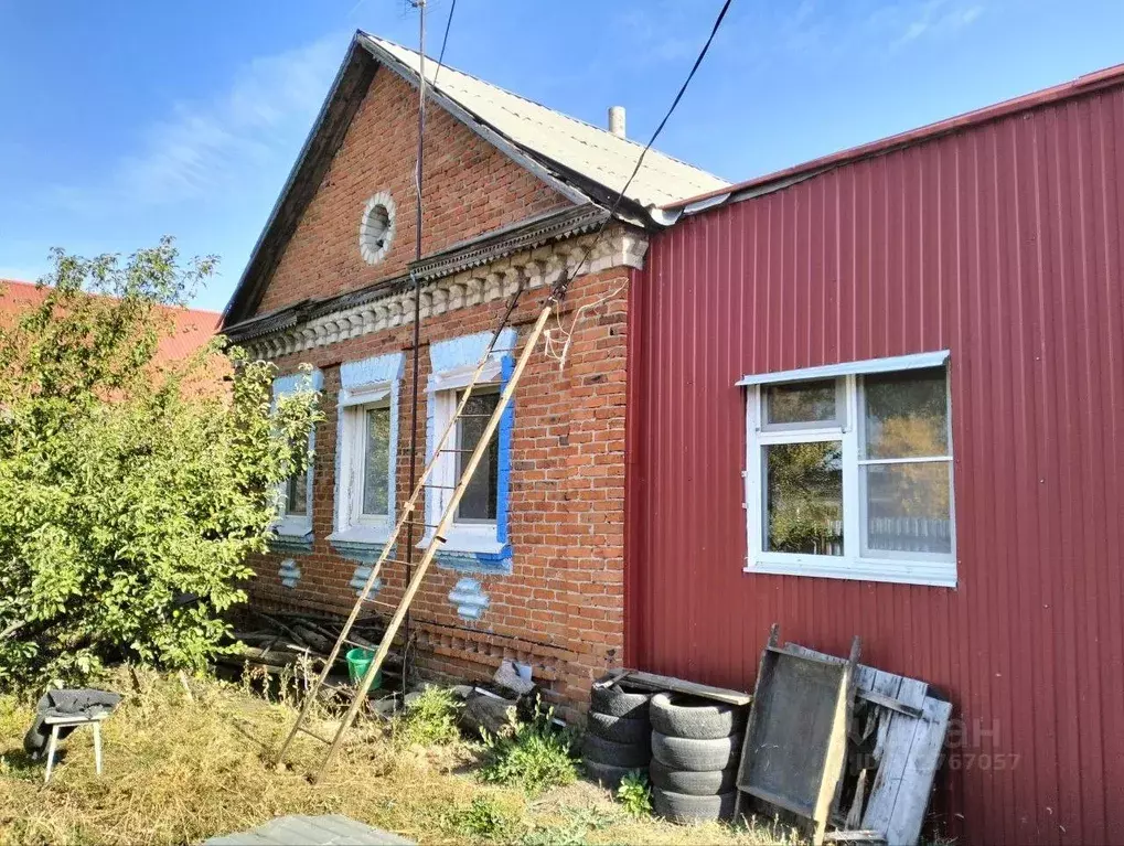 Дом в Саратовская область, Балаковский район, с. Натальино ул. ... - Фото 1