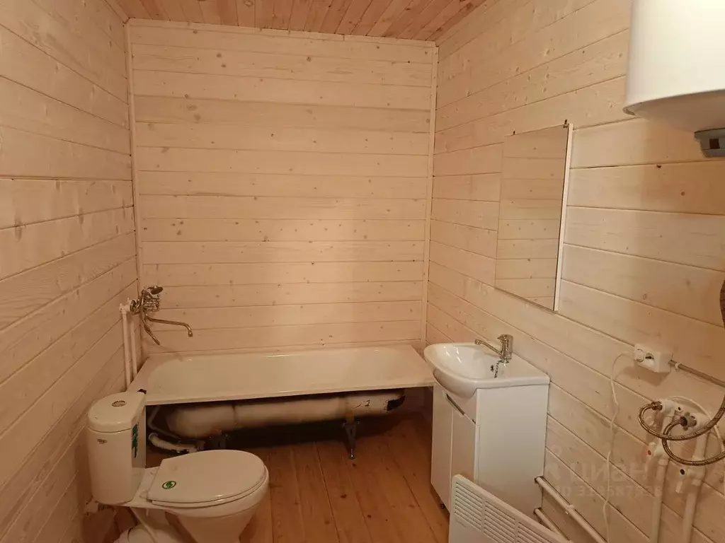 Дом в Ленинградская область, Гатчинский район, д. Малое Замостье  (80 ... - Фото 1