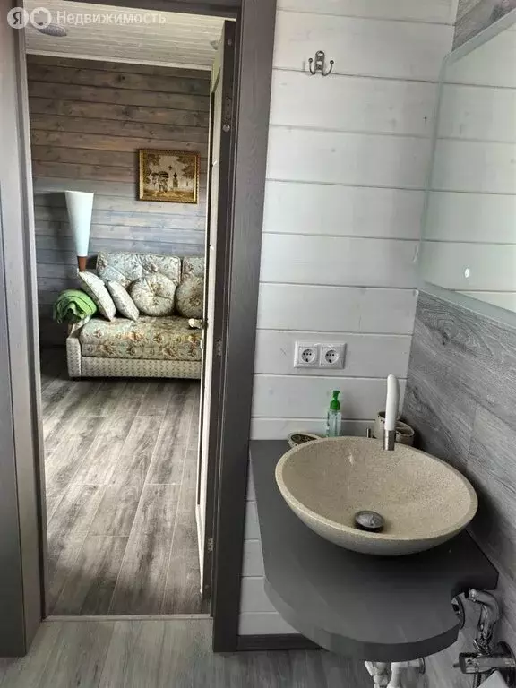Дом в Шаховская, посёлок городского типа Шаховская (100 м) - Фото 0