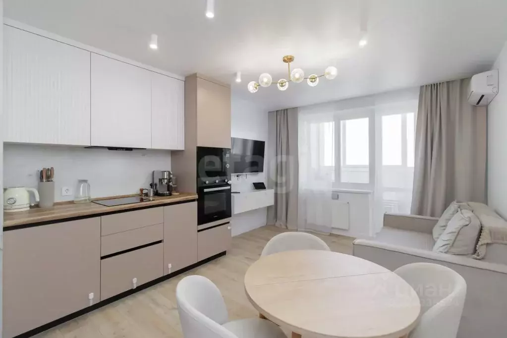 2-к кв. Тюменская область, Тюмень ул. Александра Митинского, 6 (67.6 ... - Фото 1