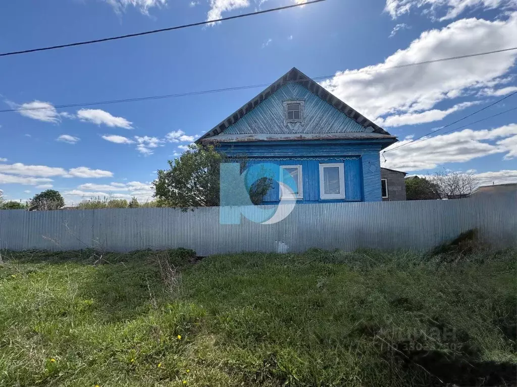 Дом в Башкортостан, Нуримановский район, Новокулевский сельсовет, с. ... - Фото 1