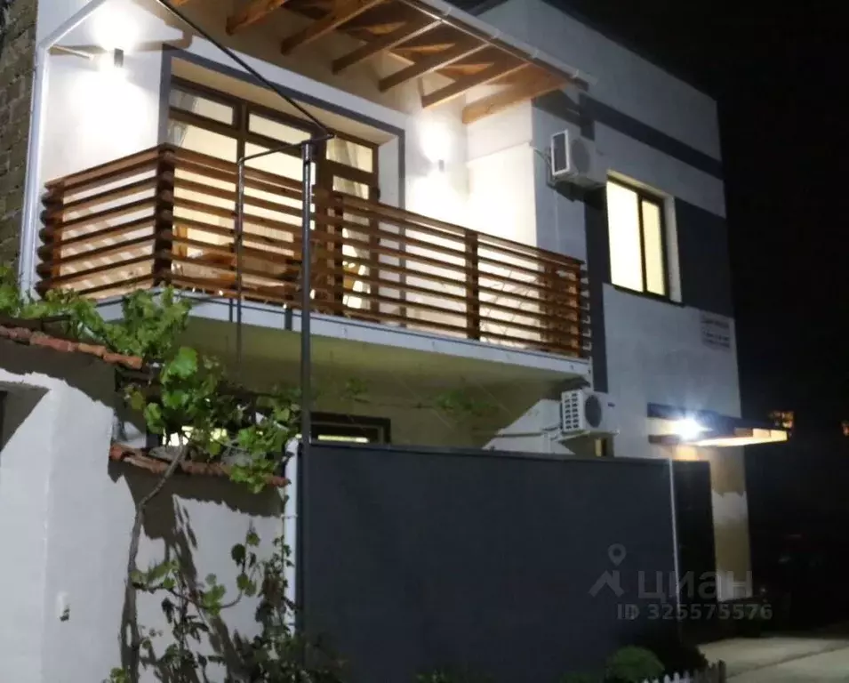 Дом в Крым, Евпатория ул. Пушкина, 63 (113 м) - Фото 1