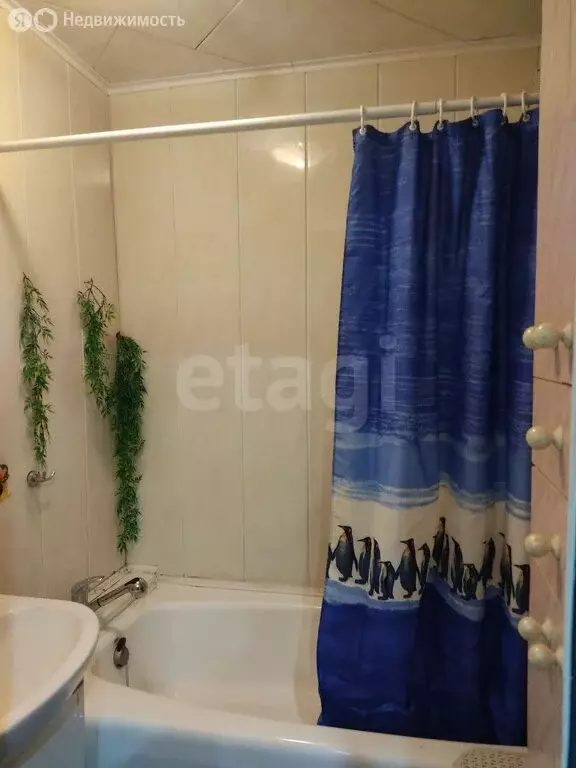 3-комнатная квартира: Бирск, улица 8 Марта, 32А (59.1 м) - Фото 2