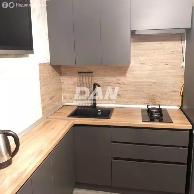 3-комнатная квартира: Еманжелинск, улица Мира, 5 (60 м) - Фото 1