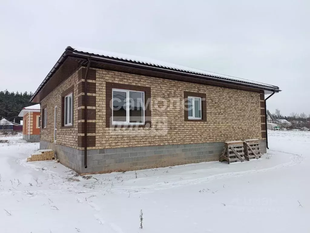 Коттедж в Курская область, Октябрьский район, Большедолженковский ... - Фото 1