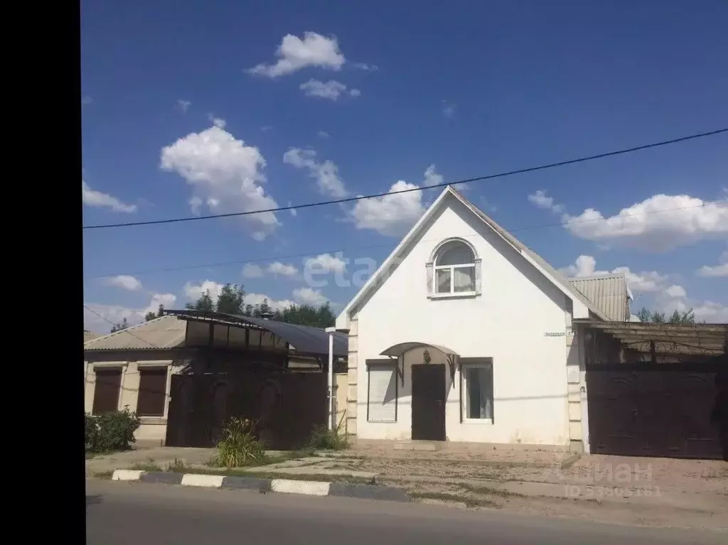 Дом в Ростовская область, Батайск пл. Ленина (200 м) - Фото 1